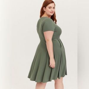Green ribbed dress